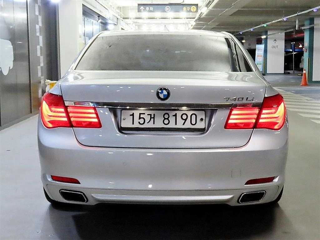 BMW 7 Series - Vista 5