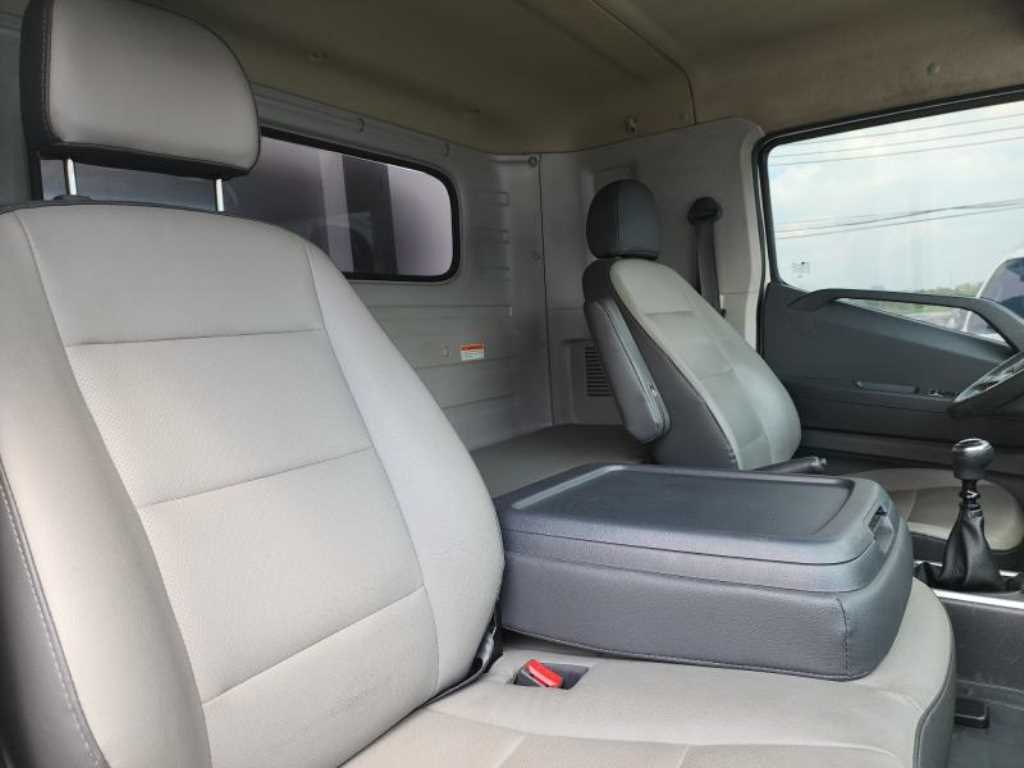 medium and large cargo truck 2020 Blanco - Importación desde Corea - HF Imports Iquique - Foto 17