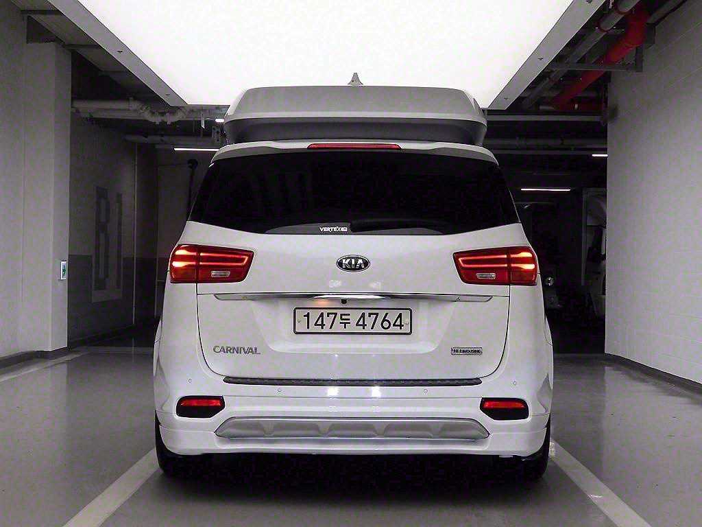 KIA Carnival - Vista 3