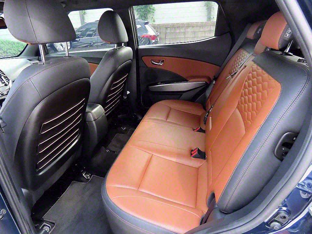 Ssangyong Tivoli - Vista 6