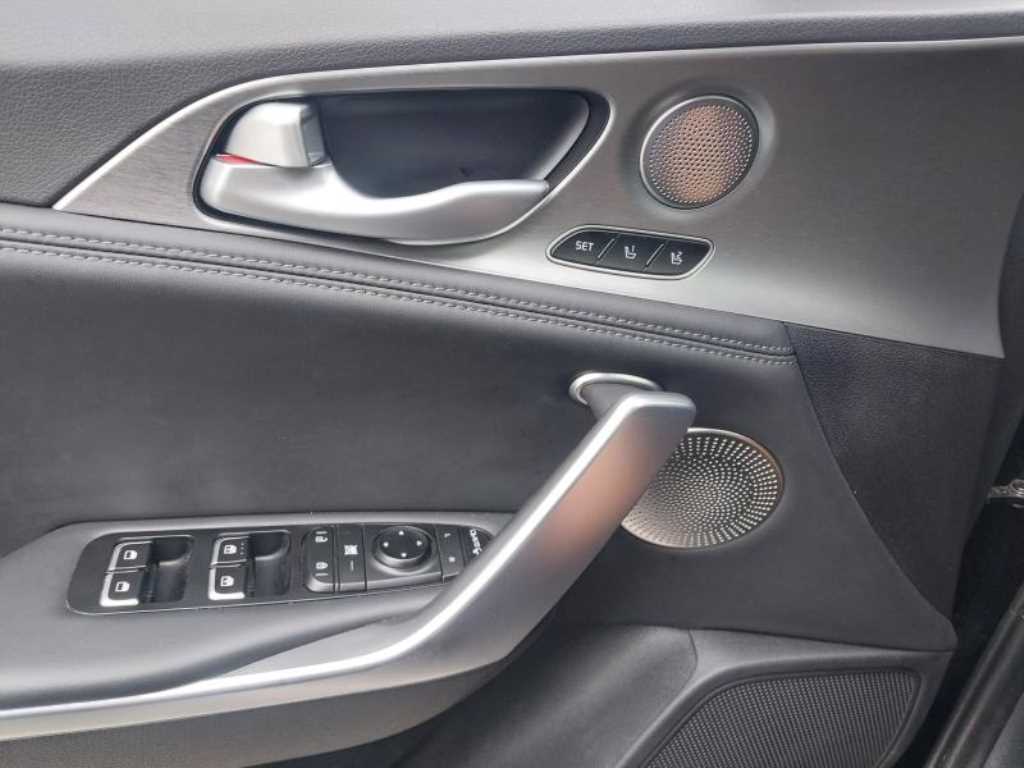 KIA Stinger - Vista 7