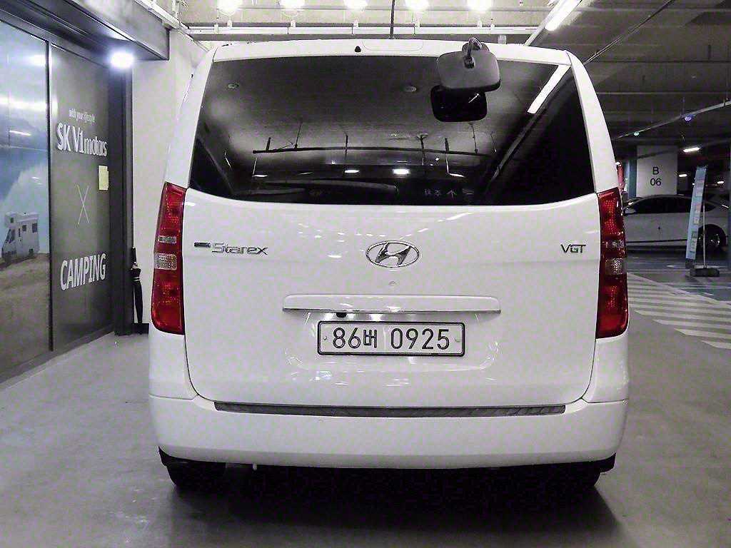 HYUNDAI Starex - Vista 5