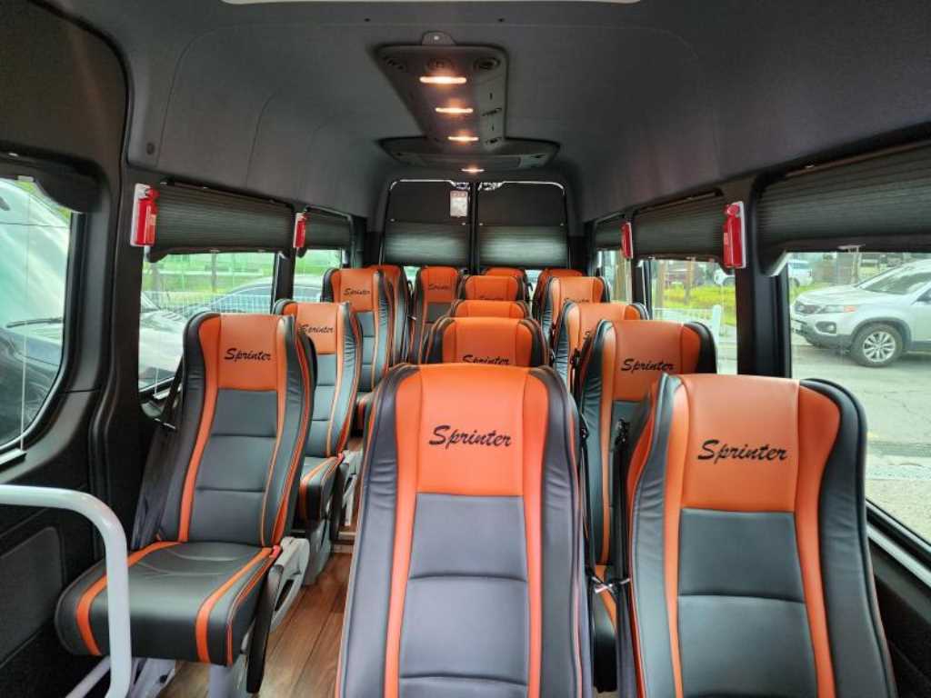 Mercedes Benz Sprinter - Vista 11