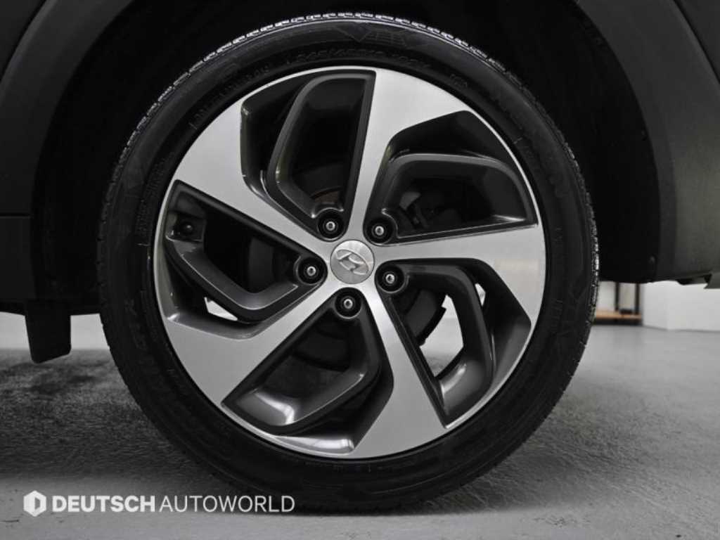 HYUNDAI Tucson - Vista 5