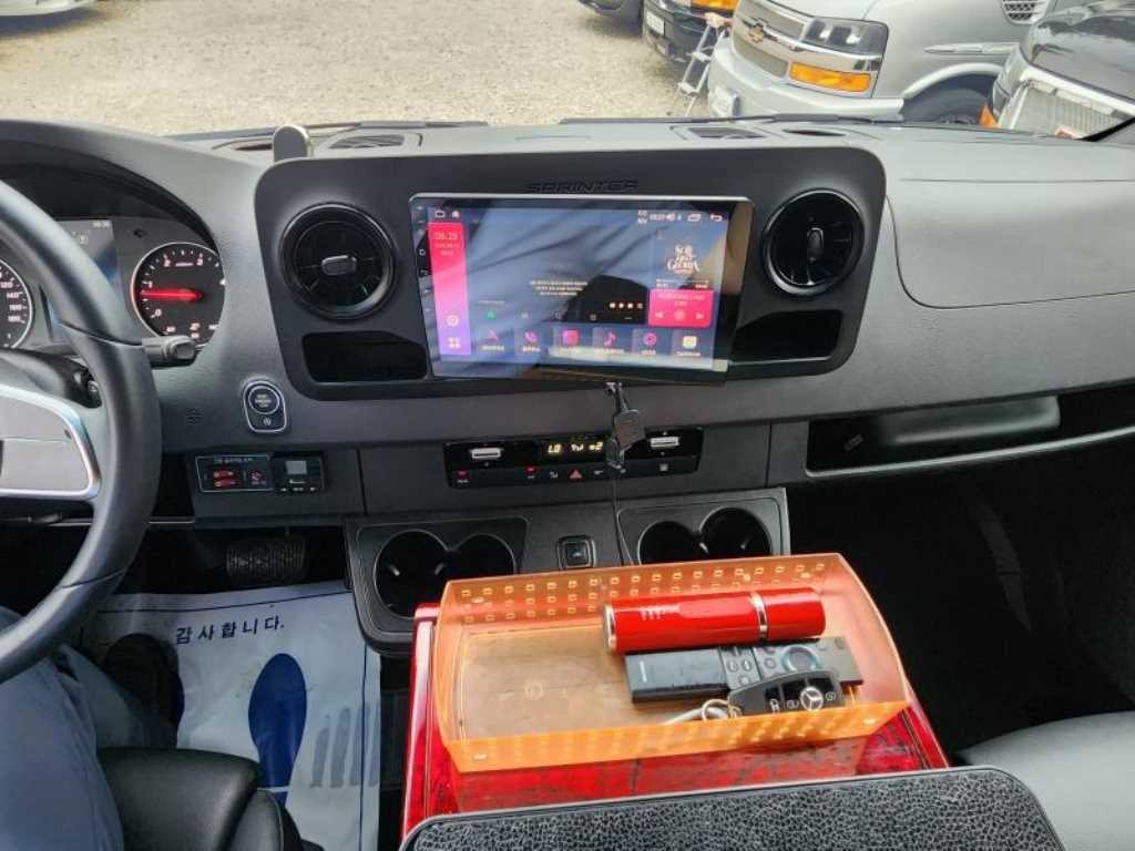 Mercedes Benz Sprinter - Vista 9