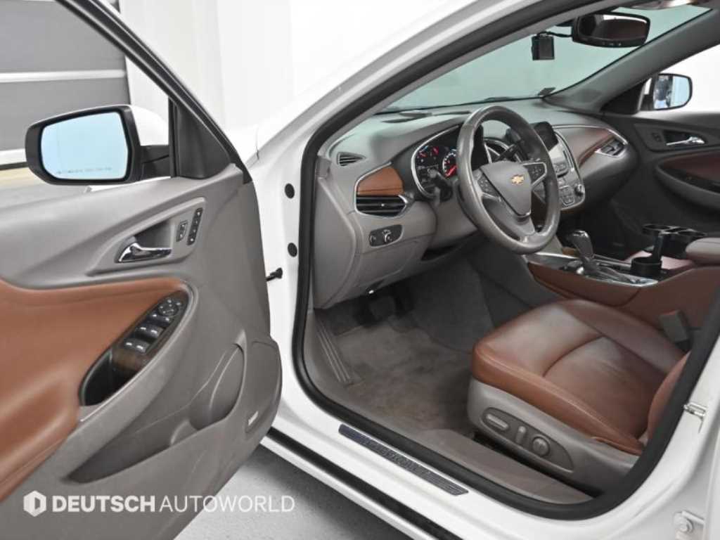 Chevrolet Malibu - Vista 11