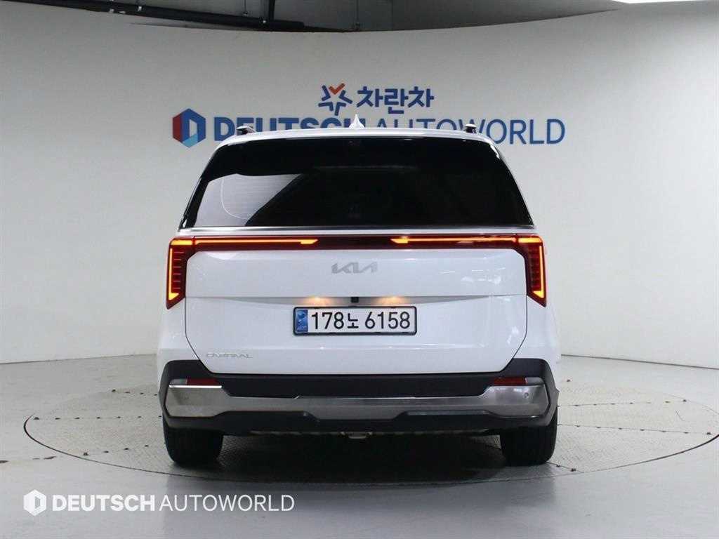 KIA Carnival - Vista 4