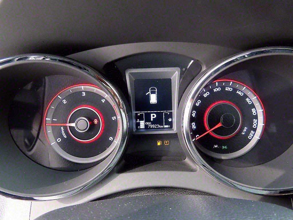 Ssangyong Tivoli - Vista 9