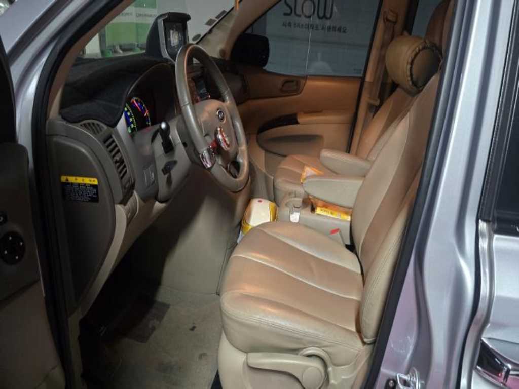 KIA Carnival - Vista 7