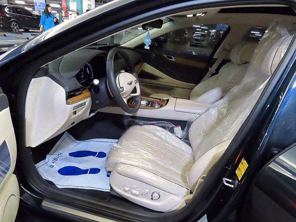 Genesis G80 - Vista 6