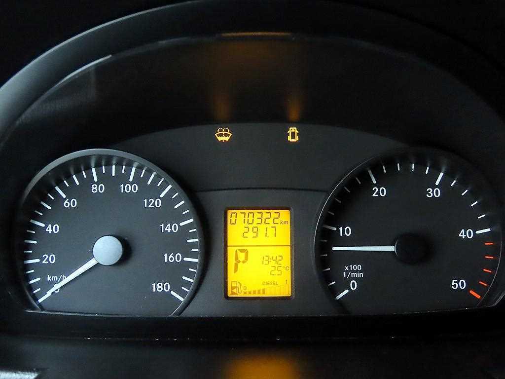 Mercedes Benz Sprinter - Vista 11