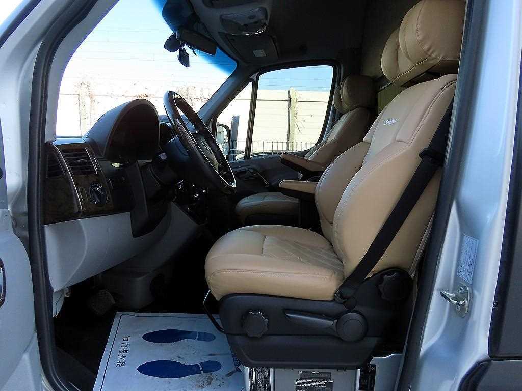 Mercedes Benz Sprinter - Vista 5