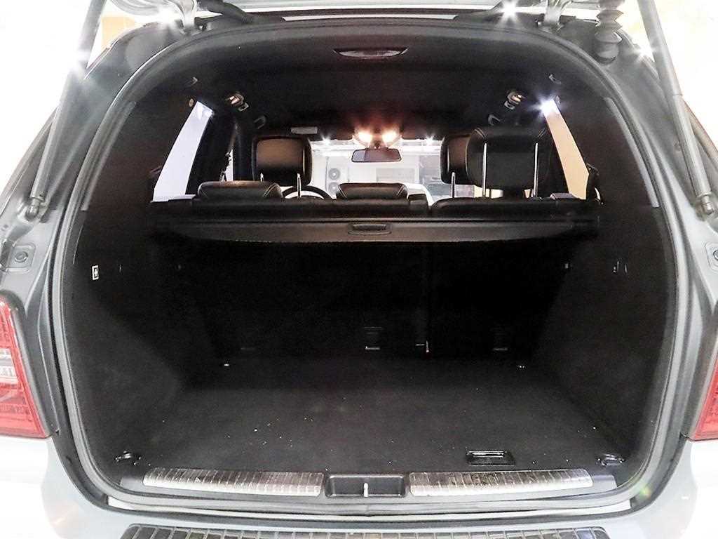 Mercedes Benz M Class - Vista 5