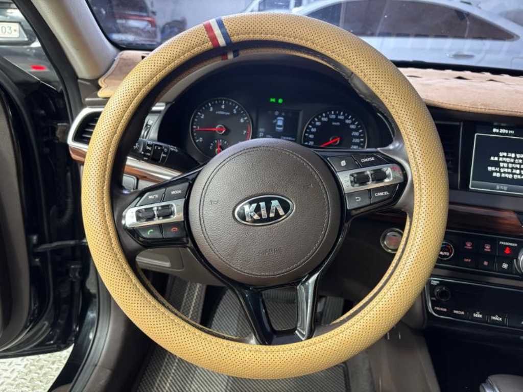 KIA K7 - Vista 5