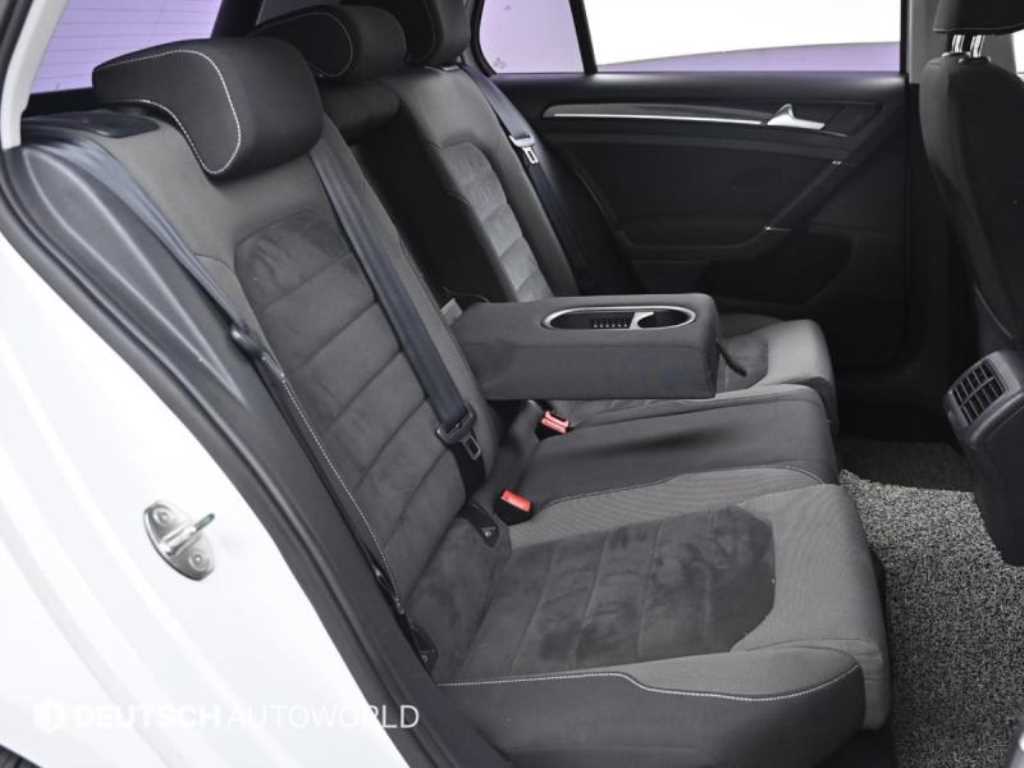 Volkswagen Golf - Vista 12