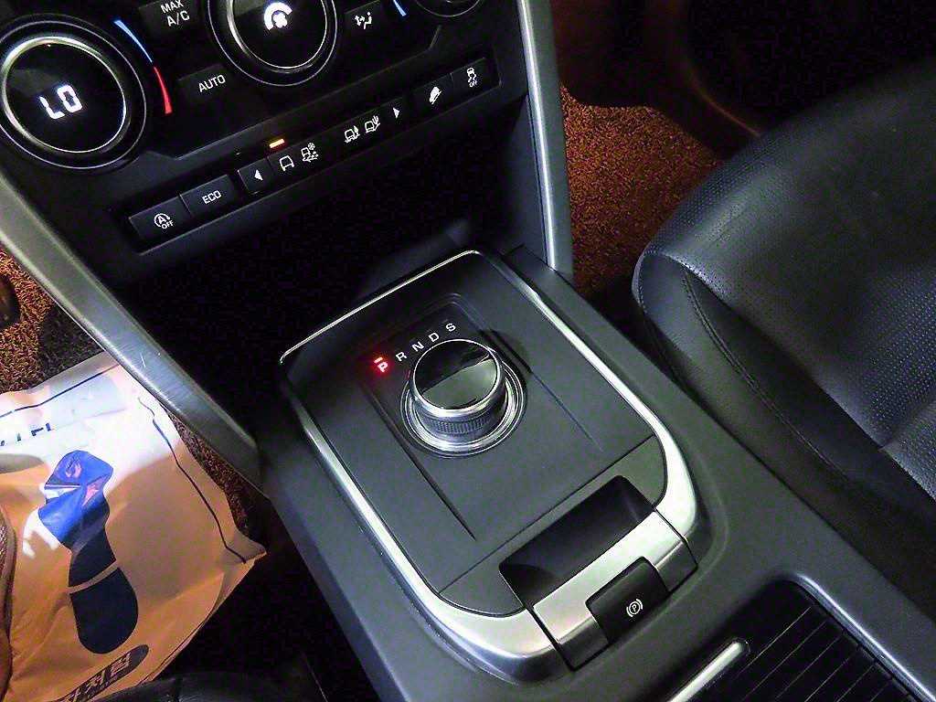 Land Rover Discovery Sports 2018 Negro - Importación desde Corea - HF Imports Iquique - Foto 15