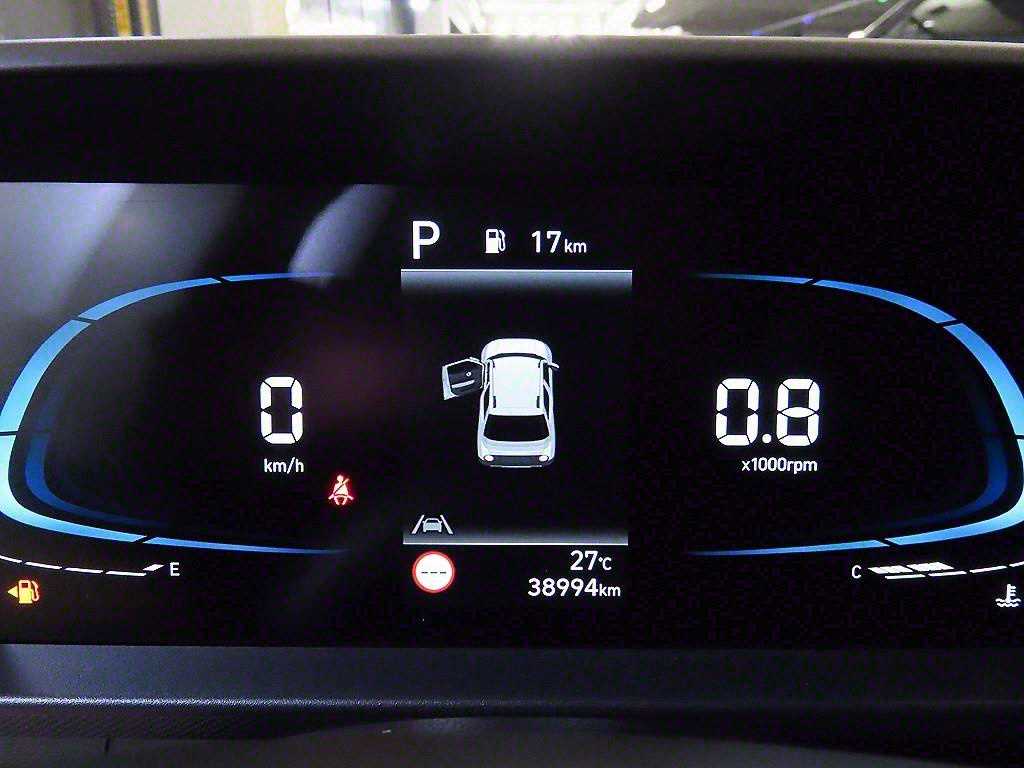 HYUNDAI Casper - Vista 9