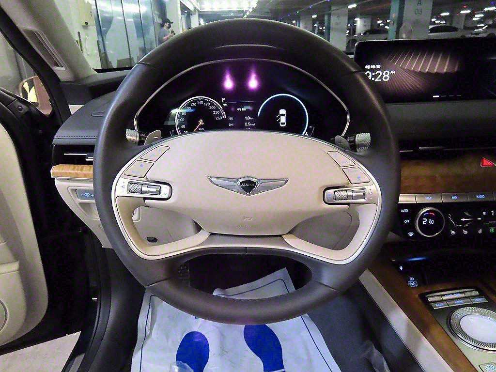 Genesis G80 - Vista 8