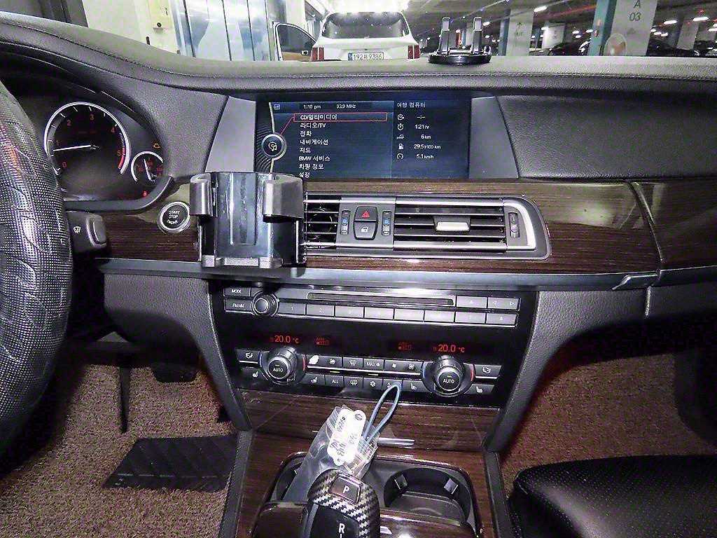 BMW 7 Series - Vista 11