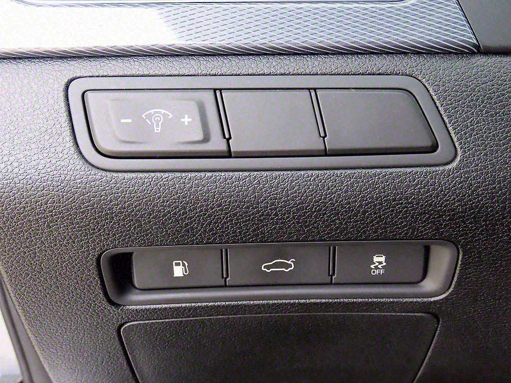 HYUNDAI Sonata - Vista 12