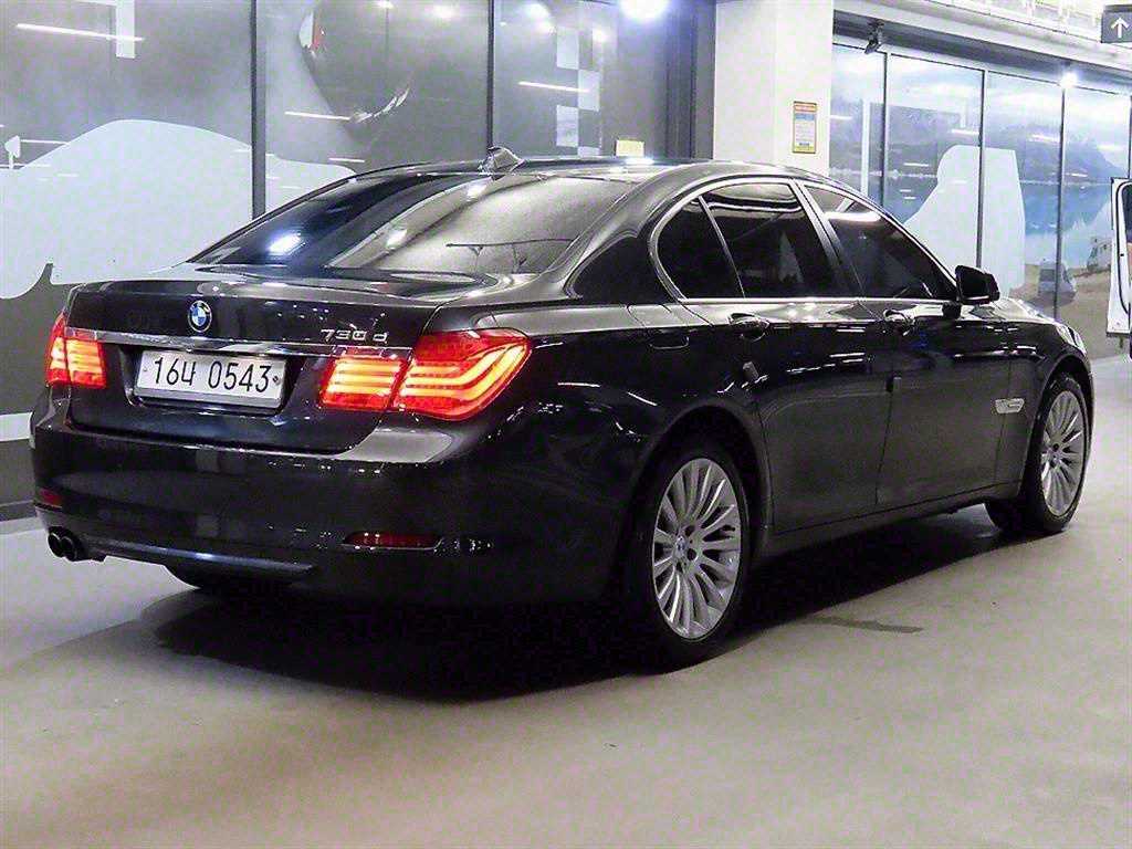 BMW 7 Series - Vista 4