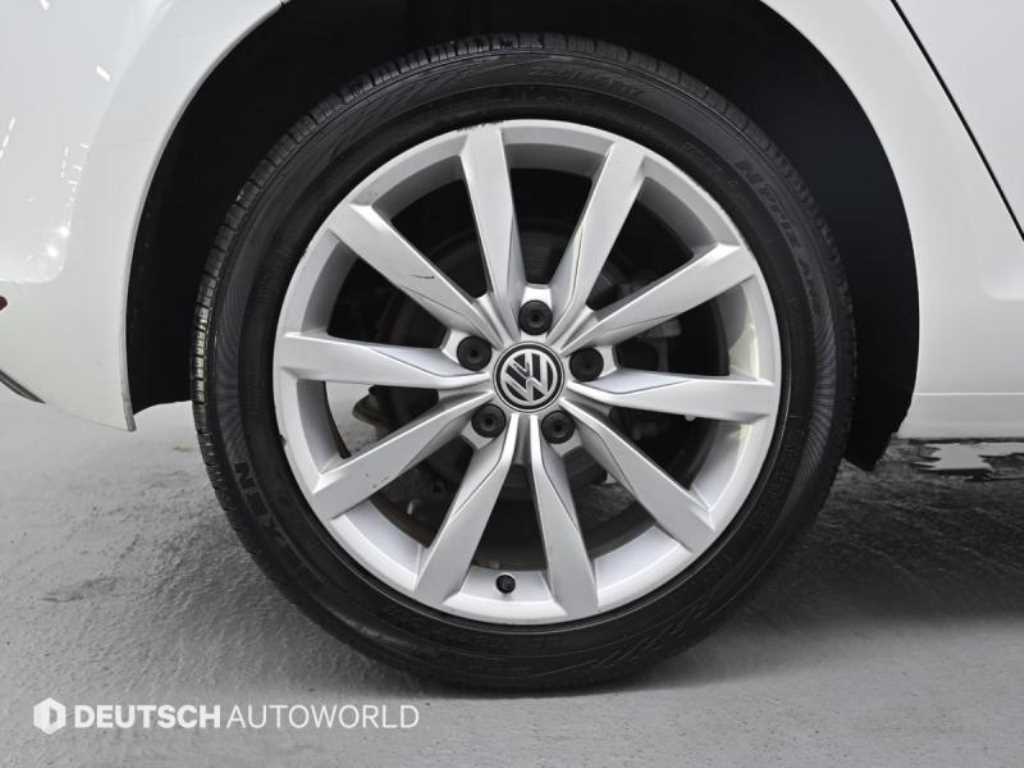 Volkswagen Golf - Vista 5