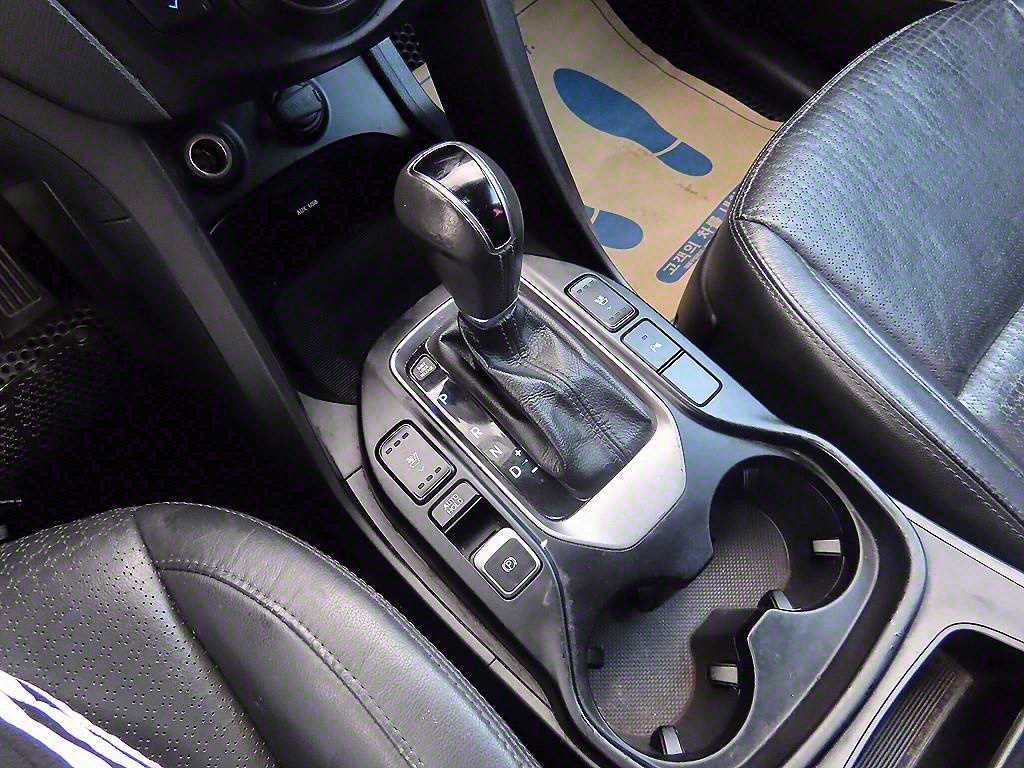 HYUNDAI Santa Fe - Vista 10