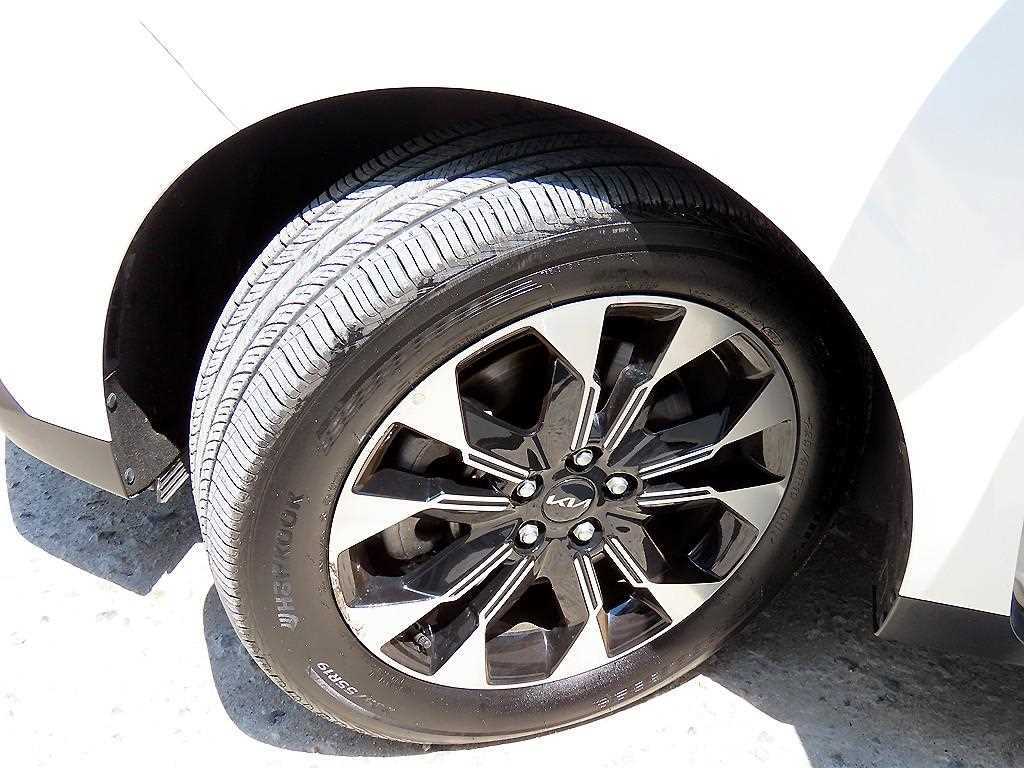 KIA Carnival - Vista 6