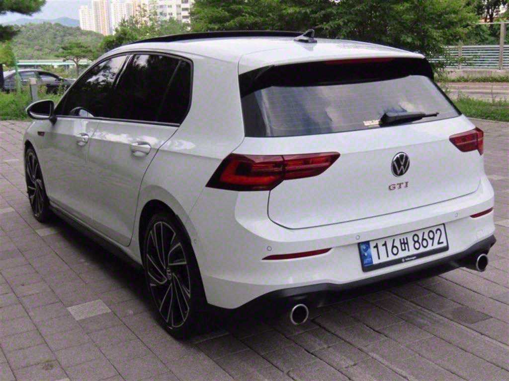 Volkswagen Golf - Vista 4