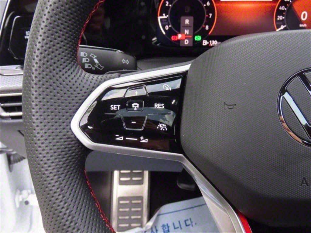 Volkswagen Golf - Vista 11