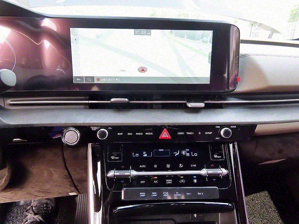 KIA Carnival - Vista 12