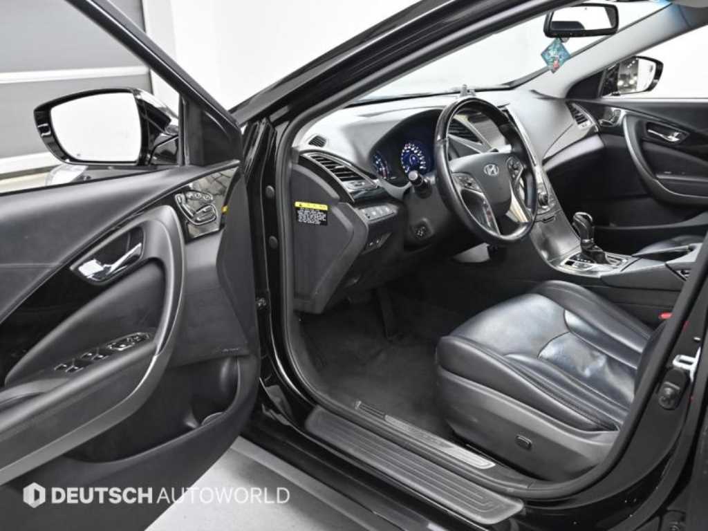 HYUNDAI Grandeur - Vista 11