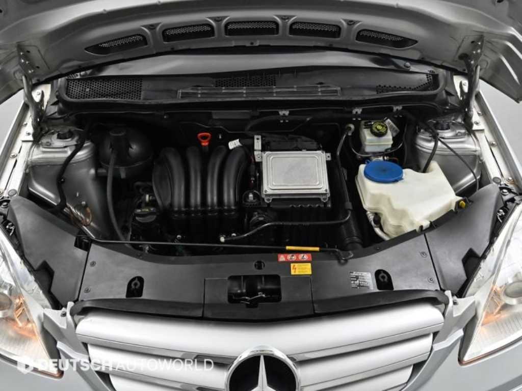 Mercedes Benz B Class (MY B) - Vista 6