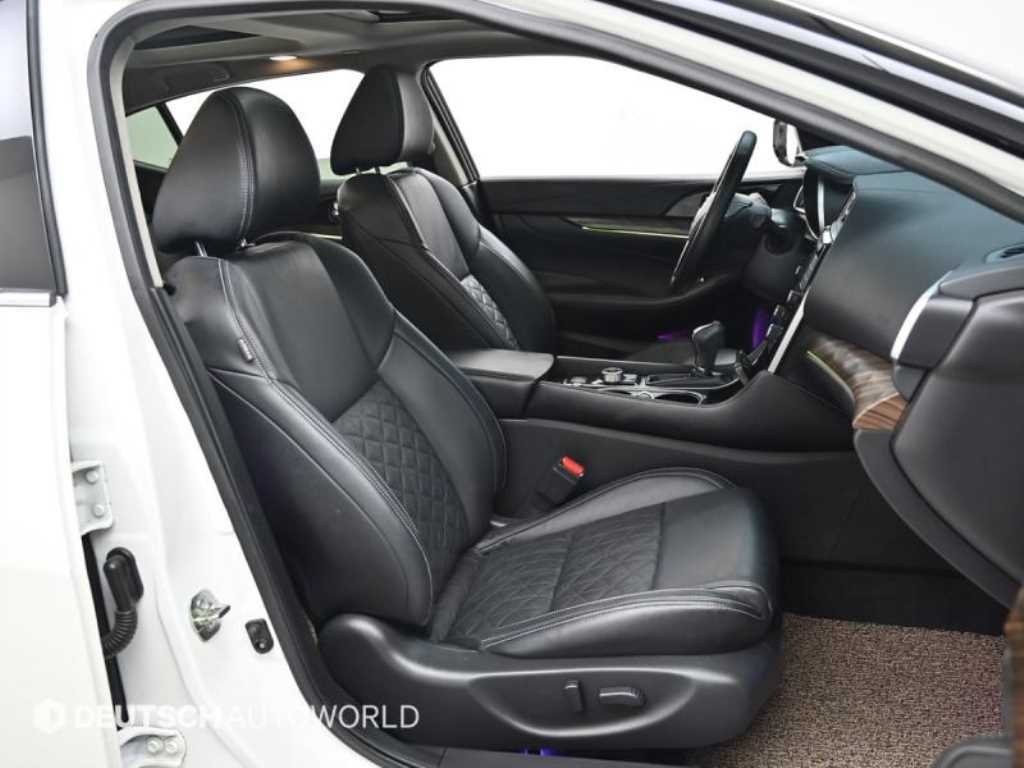 Nissan Maxima - Vista 10