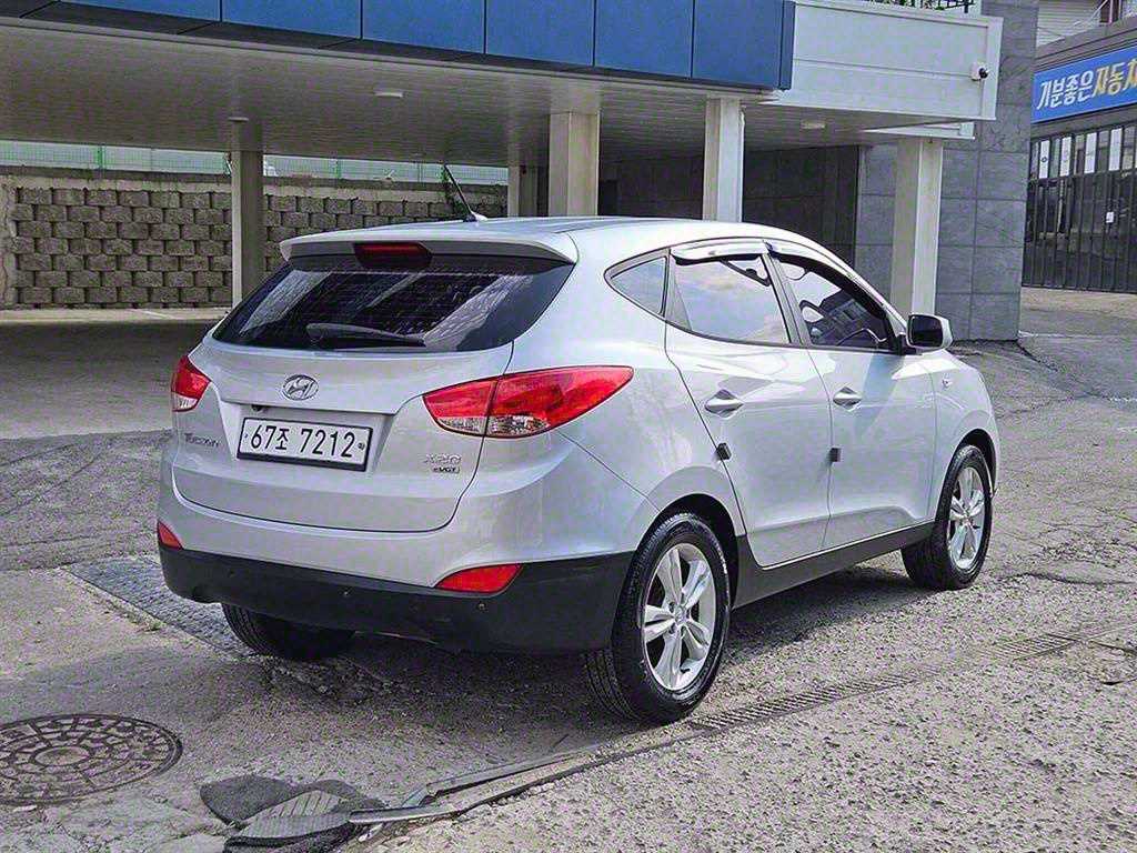 HYUNDAI Tucson - Vista 4
