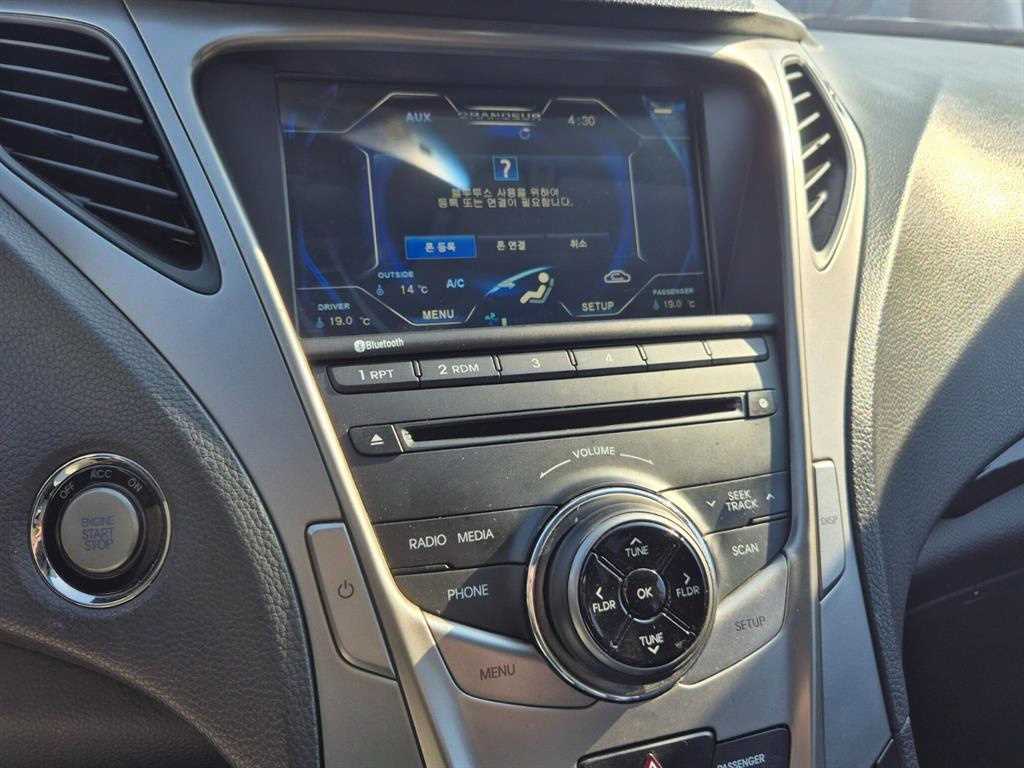 HYUNDAI Grandeur - Vista 12