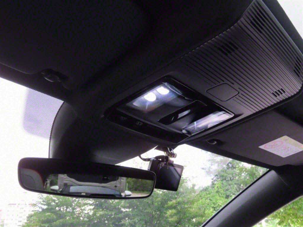 Volkswagen Golf - Vista 10