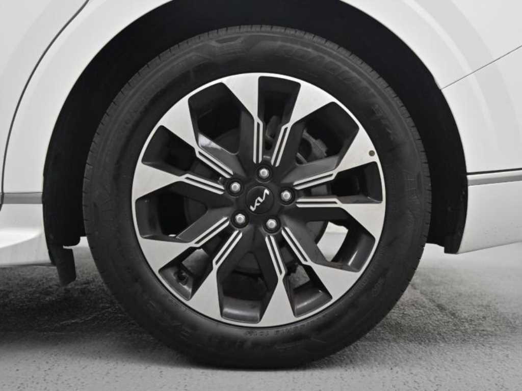 KIA Carnival - Vista 5