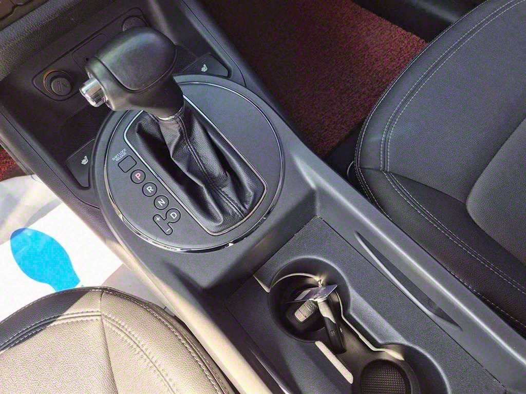 KIA Sportage - Vista 10