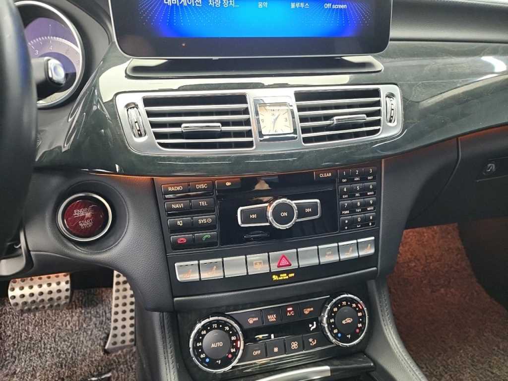 Mercedes Benz CLS Class - Vista 10