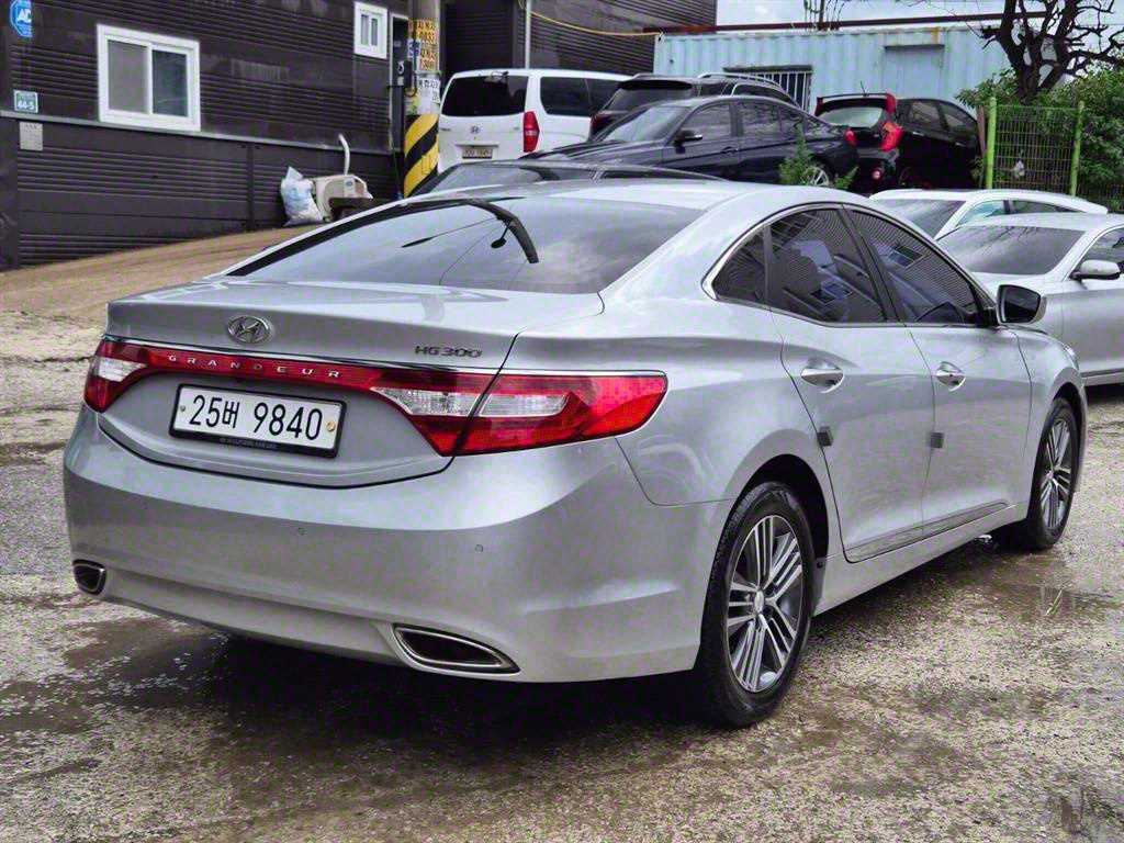 HYUNDAI Grandeur - Vista 4