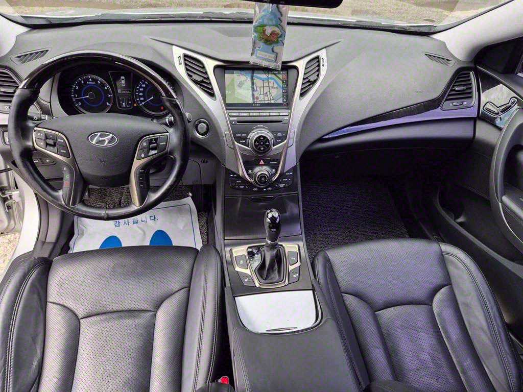 HYUNDAI Grandeur - Vista 8