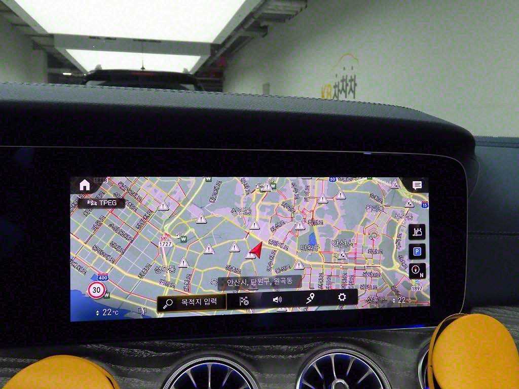 Mercedes Benz E class - Vista 9