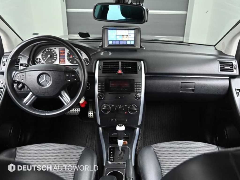 Mercedes Benz B Class (MY B) - Vista 7