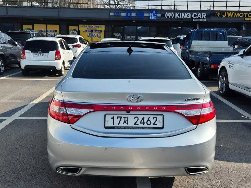 HYUNDAI Grandeur - Vista 8