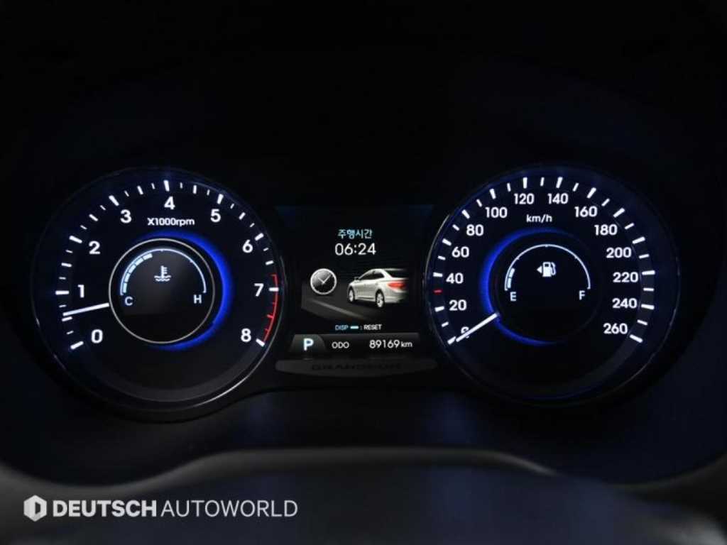 HYUNDAI Grandeur - Vista 8