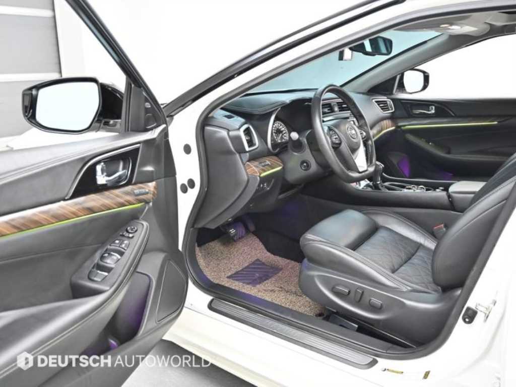Nissan Maxima - Vista 11