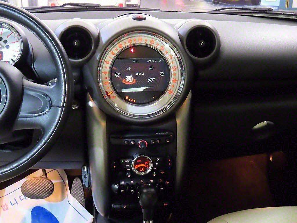 Mini Countryman - Vista 11