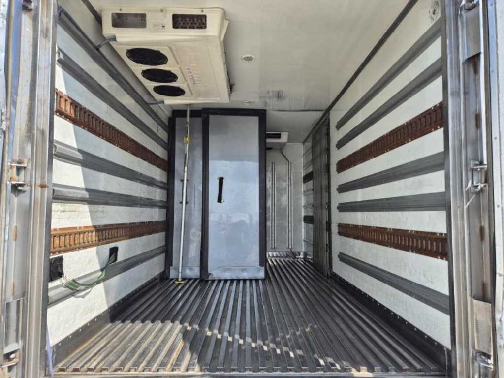 medium and large cargo Cargo - Vista 7