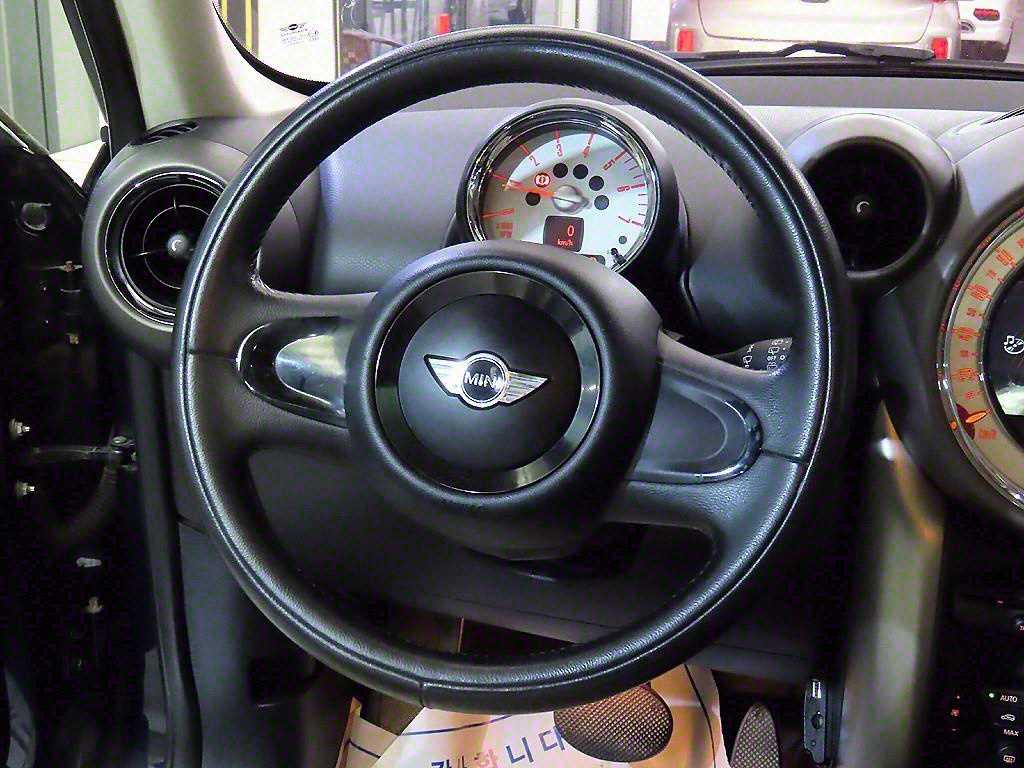 Mini Countryman - Vista 8